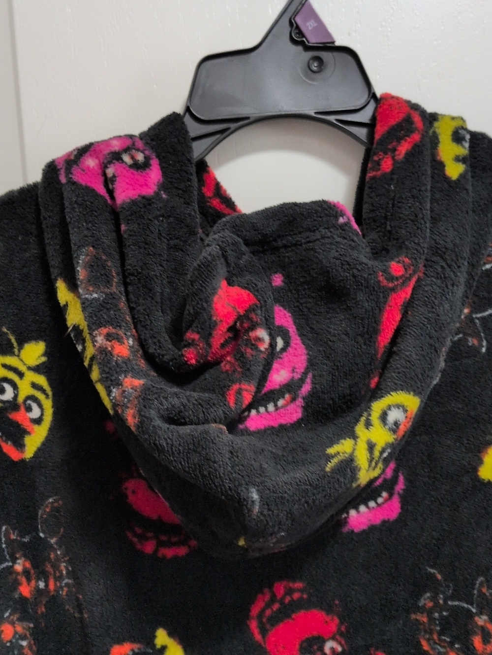 Five Nights At Freddy's Hoodie Blanket Unisex - Picture 4 of 4